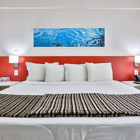 Ramada Hotel & Suites Campos Pelinca Campos dos Goytacazes Exteriör bild