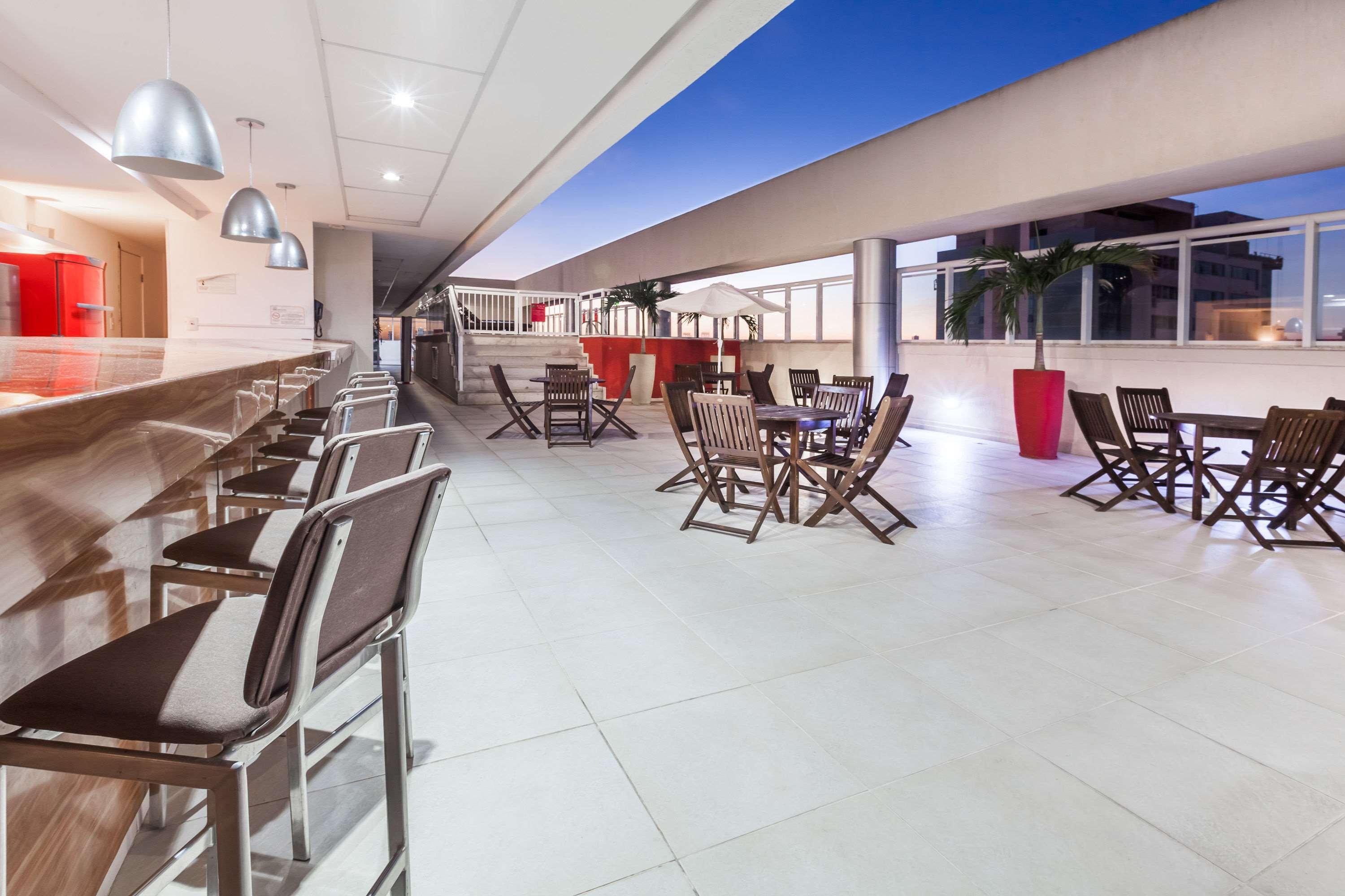 Ramada Hotel & Suites Campos Pelinca Campos dos Goytacazes Exteriör bild
