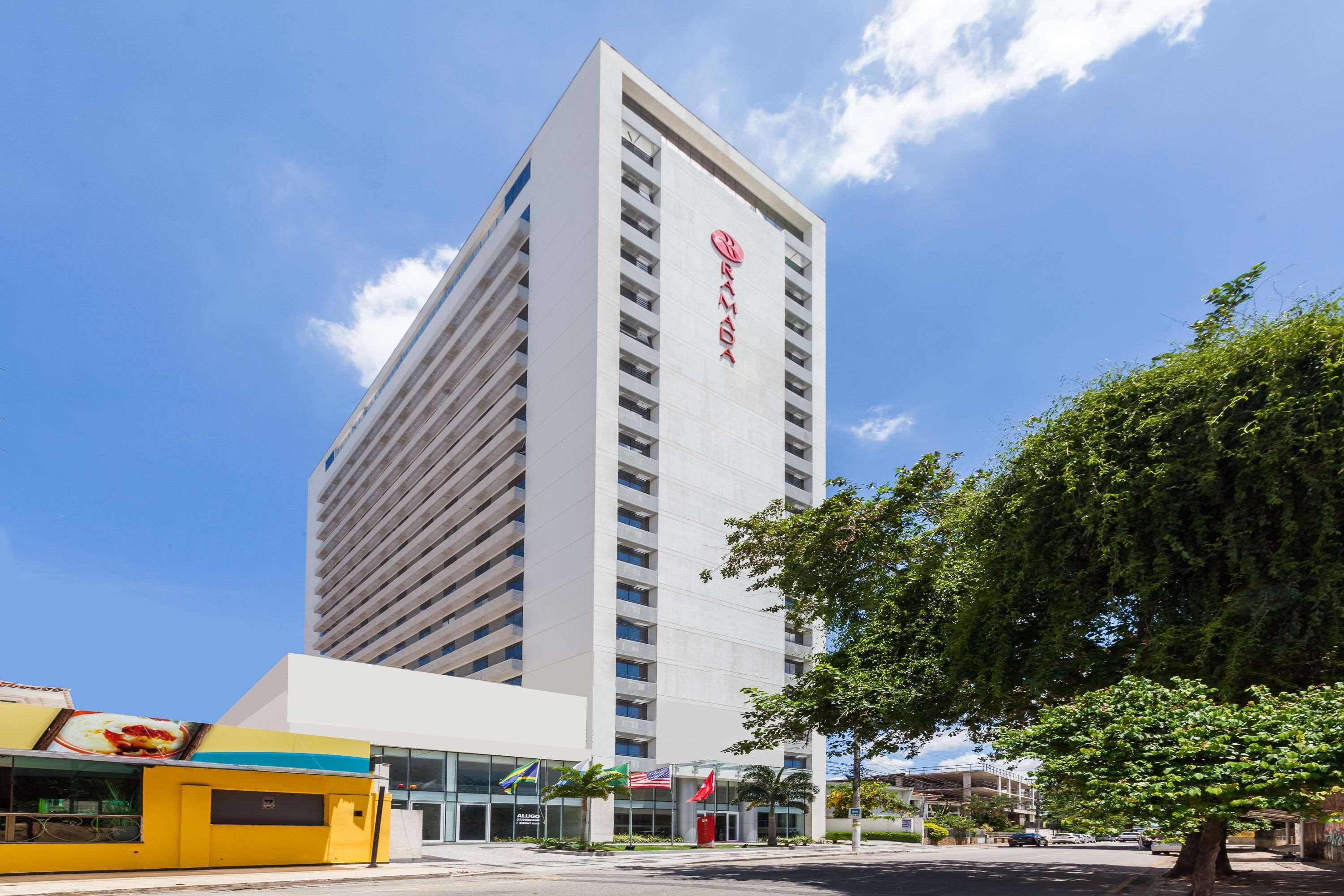Ramada Hotel & Suites Campos Pelinca Campos dos Goytacazes Exteriör bild