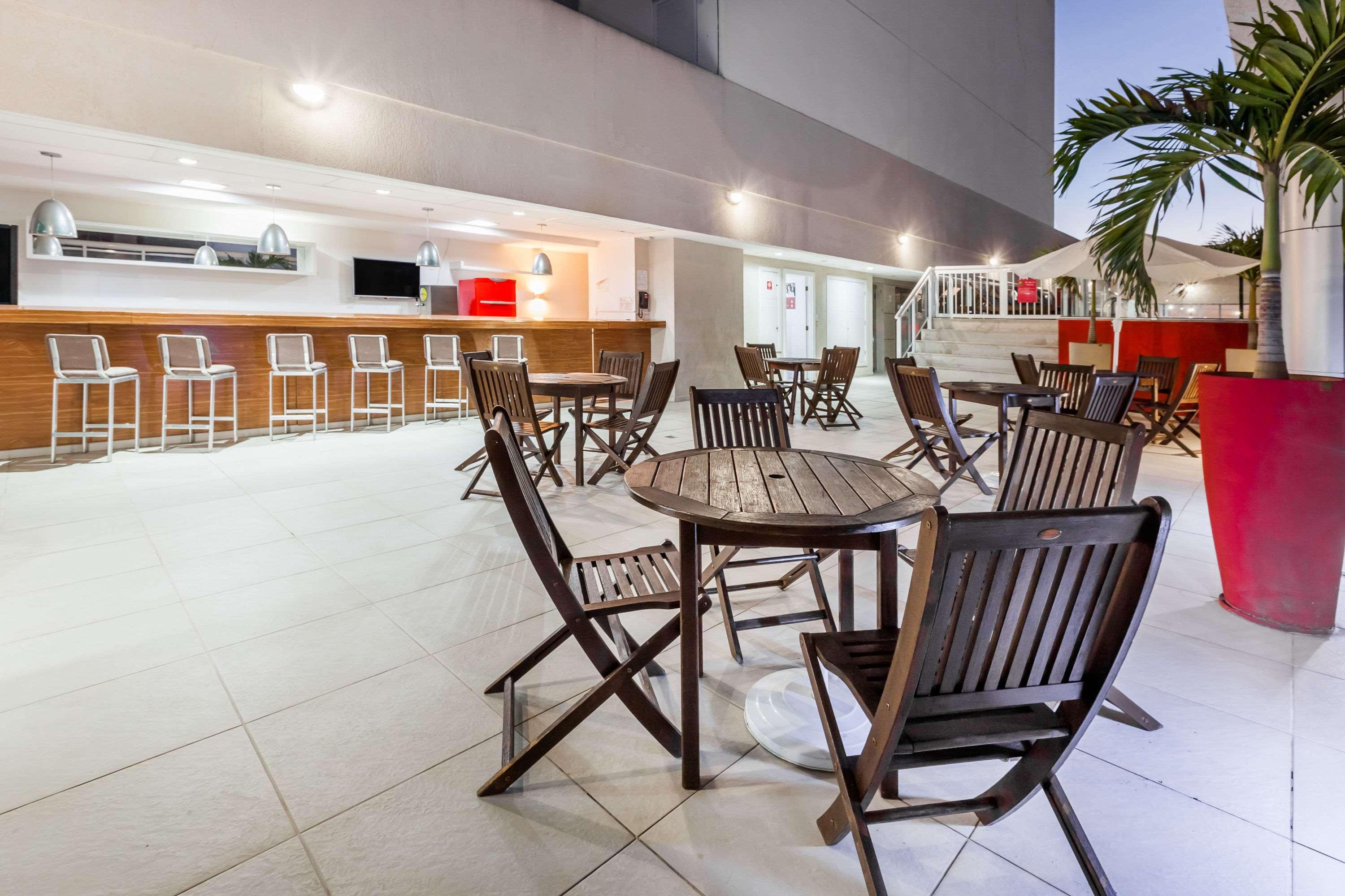 Ramada Hotel & Suites Campos Pelinca Campos dos Goytacazes Exteriör bild