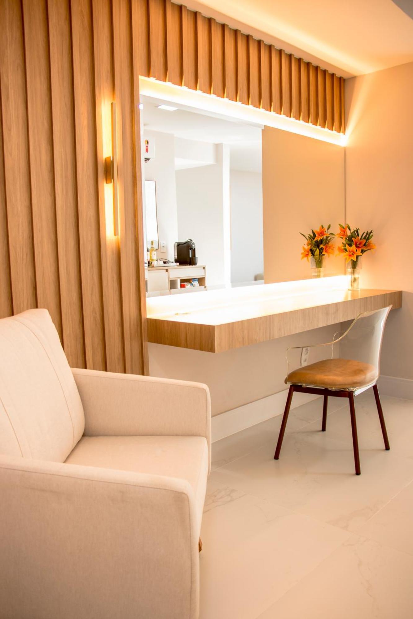 Ramada Hotel & Suites Campos Pelinca Campos dos Goytacazes Exteriör bild